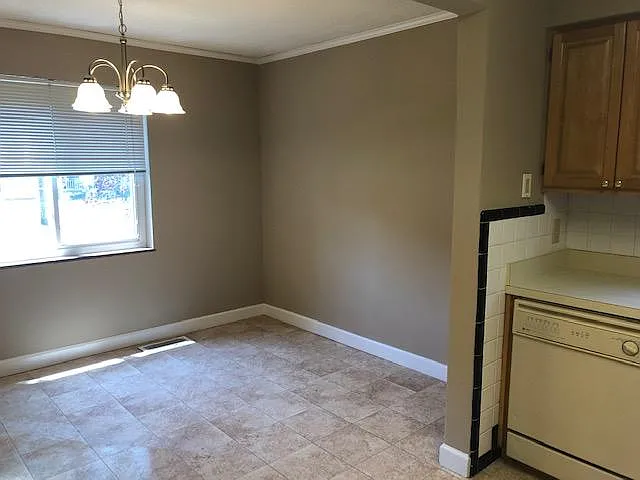 2 bed, 970 sqft, $1,100 — Photo 4