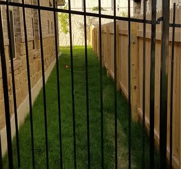 908 Kingston Pl — Photo 30