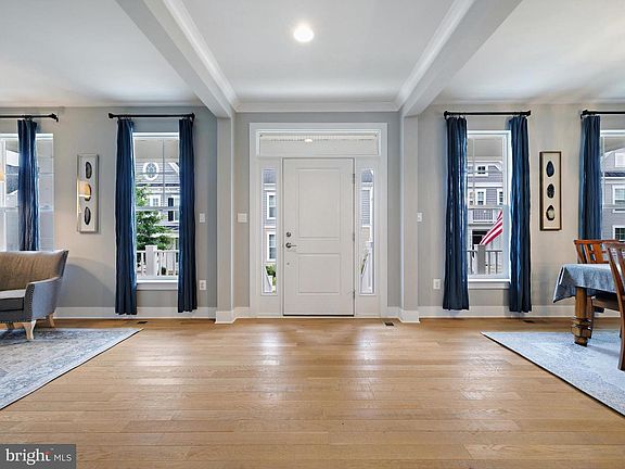 4th image of 2816 Hyssop Dr