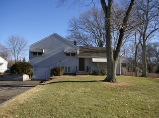 210 Valley Rd, Wayne, NJ 07470