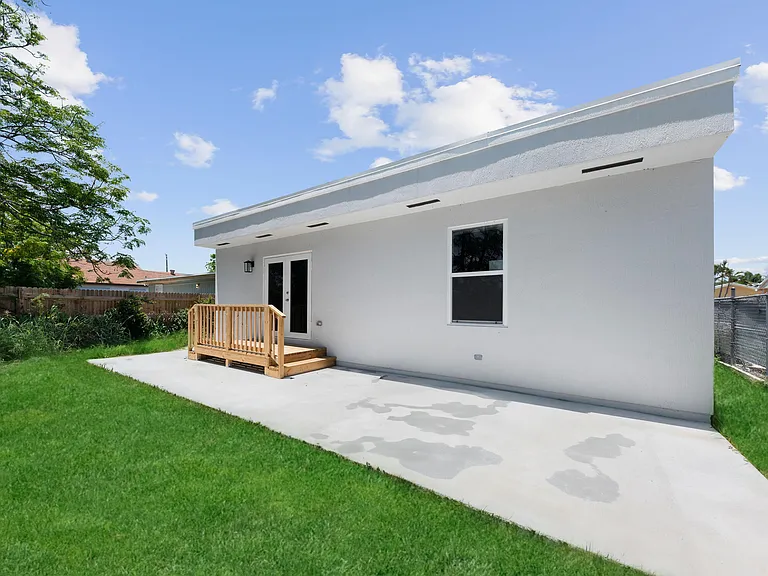 720 McIntosh St — Photo 26
