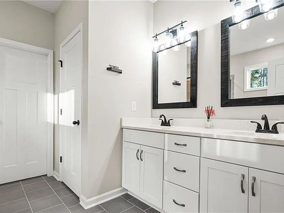 5th image of 435 Paynes Lake Rd