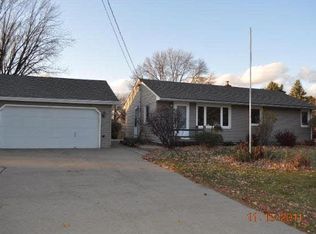 2137 Prosperity Rd, Saint Paul, MN 55109