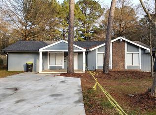 9068 Dorsey Rd, Riverdale, GA 30274