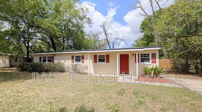 1st image of 7047 Red Robin Dr