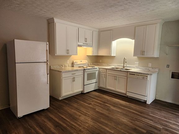 3rd image of 3650 Duane Ct #B