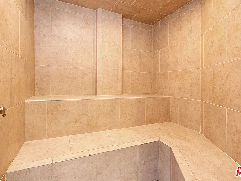 1440 Veteran Ave #328 — Photo 34