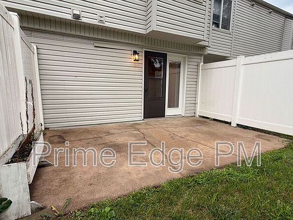 2nd image of 6235 Holdrege St APT B5