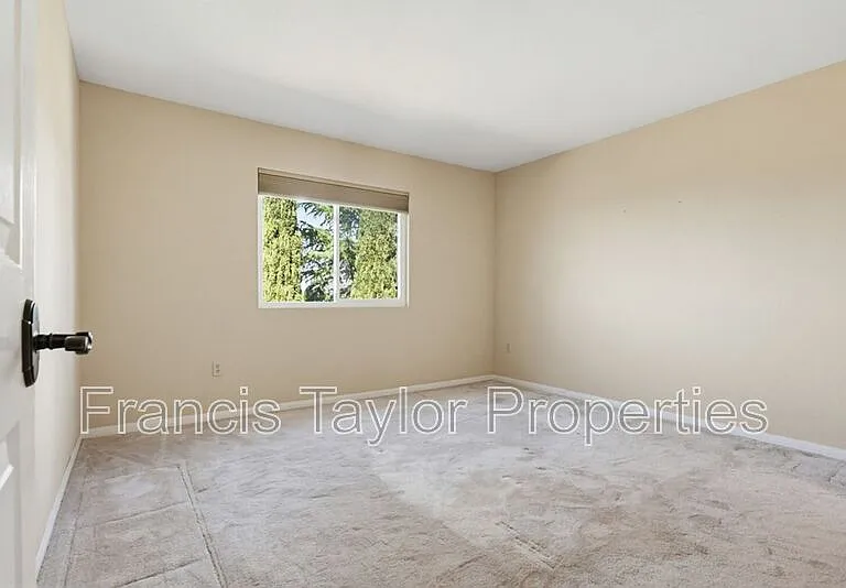 29059 Meadow Glen Way W — Photo 26
