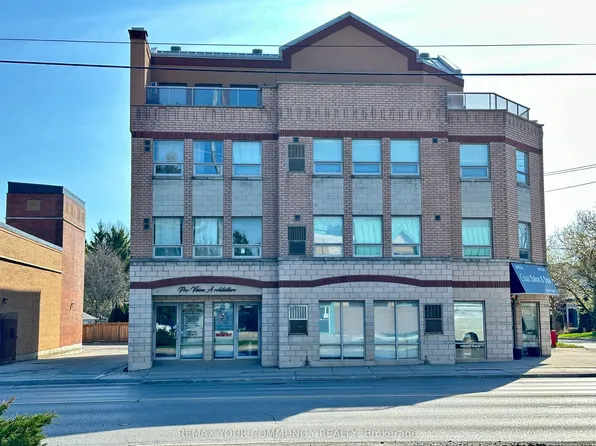 14961 Yonge St #305, Aurora, ON L4G 1M5