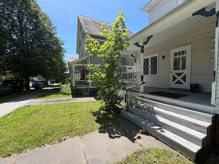 203 Maple St — Photo 23