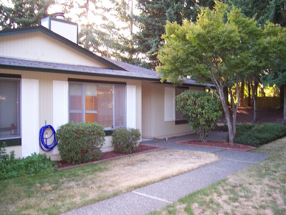 1st image of 2713 19th Pl SE