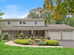 15 Lyncrest Rd, Cortlandt Manor, NY 10567