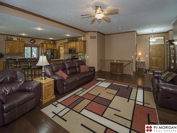 5th image of 6908 S 164th Ave
