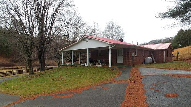 2nd image of 3348 Dugspur Rd