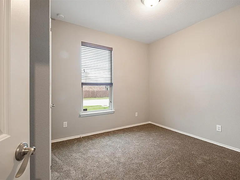 12401 Franklin D Roosevelt St — Photo 22