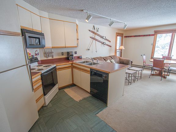5th image of 310 IRON HORSE Way