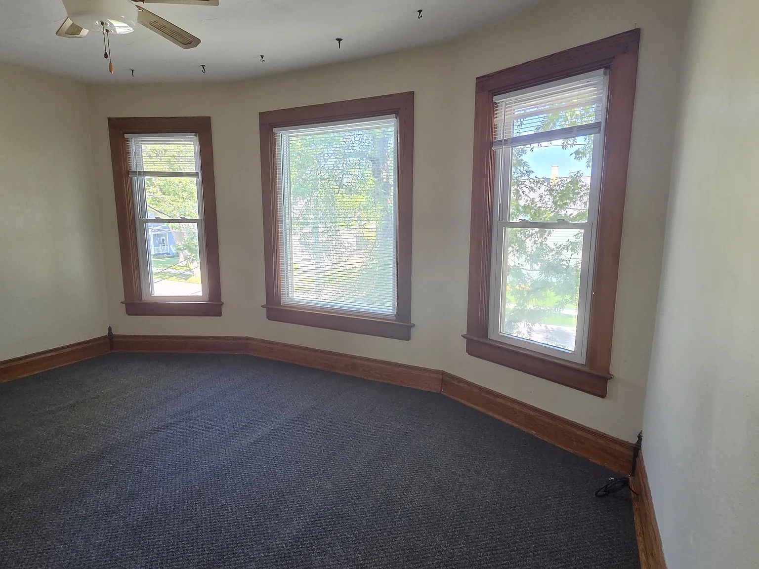 1 bed, 700 sqft, $1,150 — Photo 2