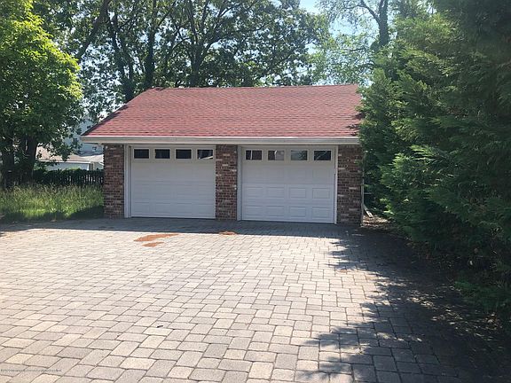 3rd image of 115 Fischer Blvd
