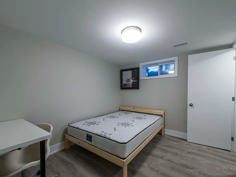 107 Hilliard Ave #B — Photo 4