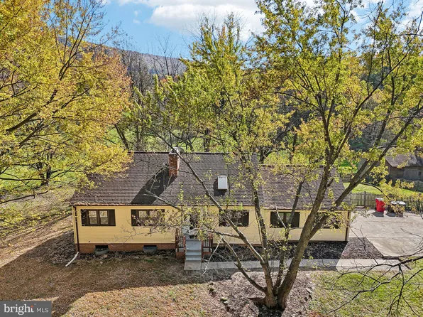 20643 Bent Willow Rd, Rohrersville, MD 21779