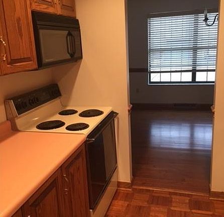 3rd image of 218 Rainprint Ln
