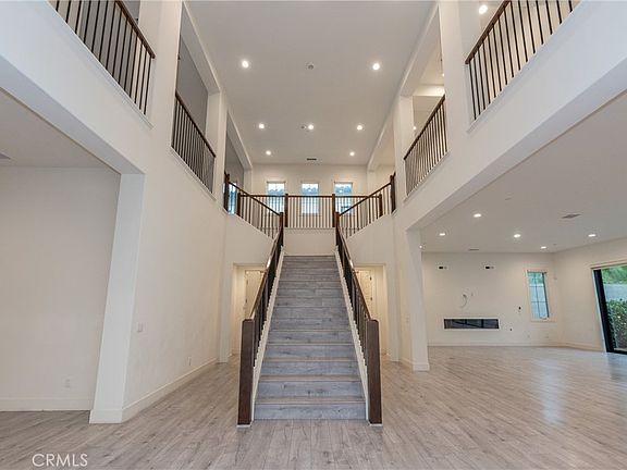 2nd image of 93 Spacial