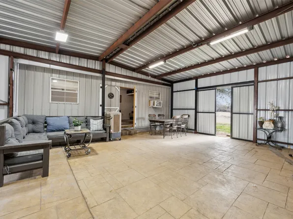 7879 N Cole St, Nevada, TX 75173