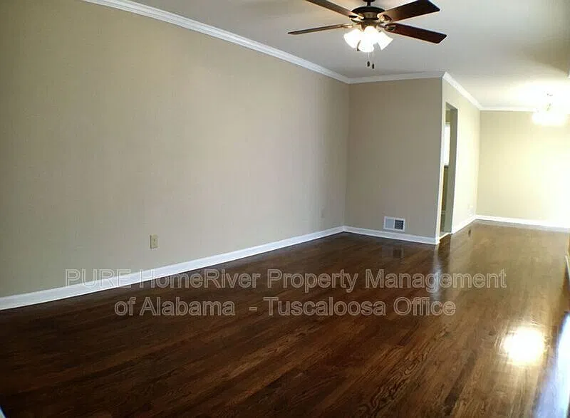 3 bed, 2.0 bath, 1653 sqft, $1,545 — Photo 2