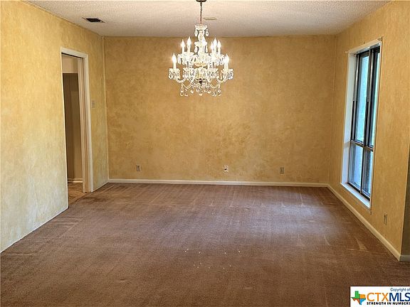 4th image of 2906 Pecan Dr