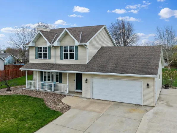 623 Summer Winds Dr, Green Bay, WI 54311
