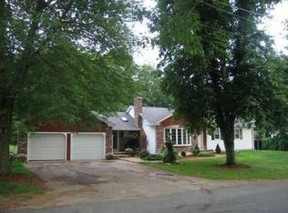 11 4th Ave, Spencer, MA 01562