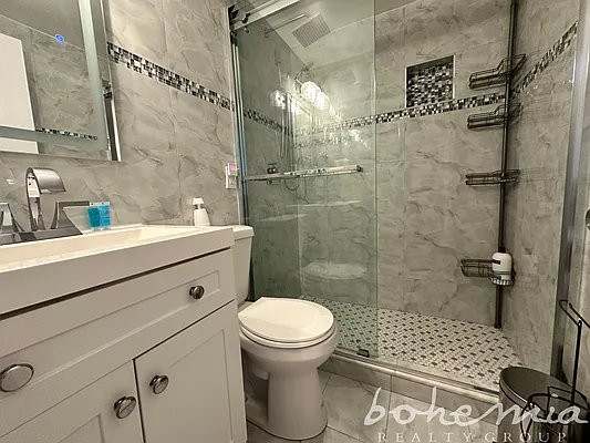 Rented by Bohemia Realty Group | media 6