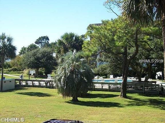 4th image of 39 S Forest Beach Dr #426