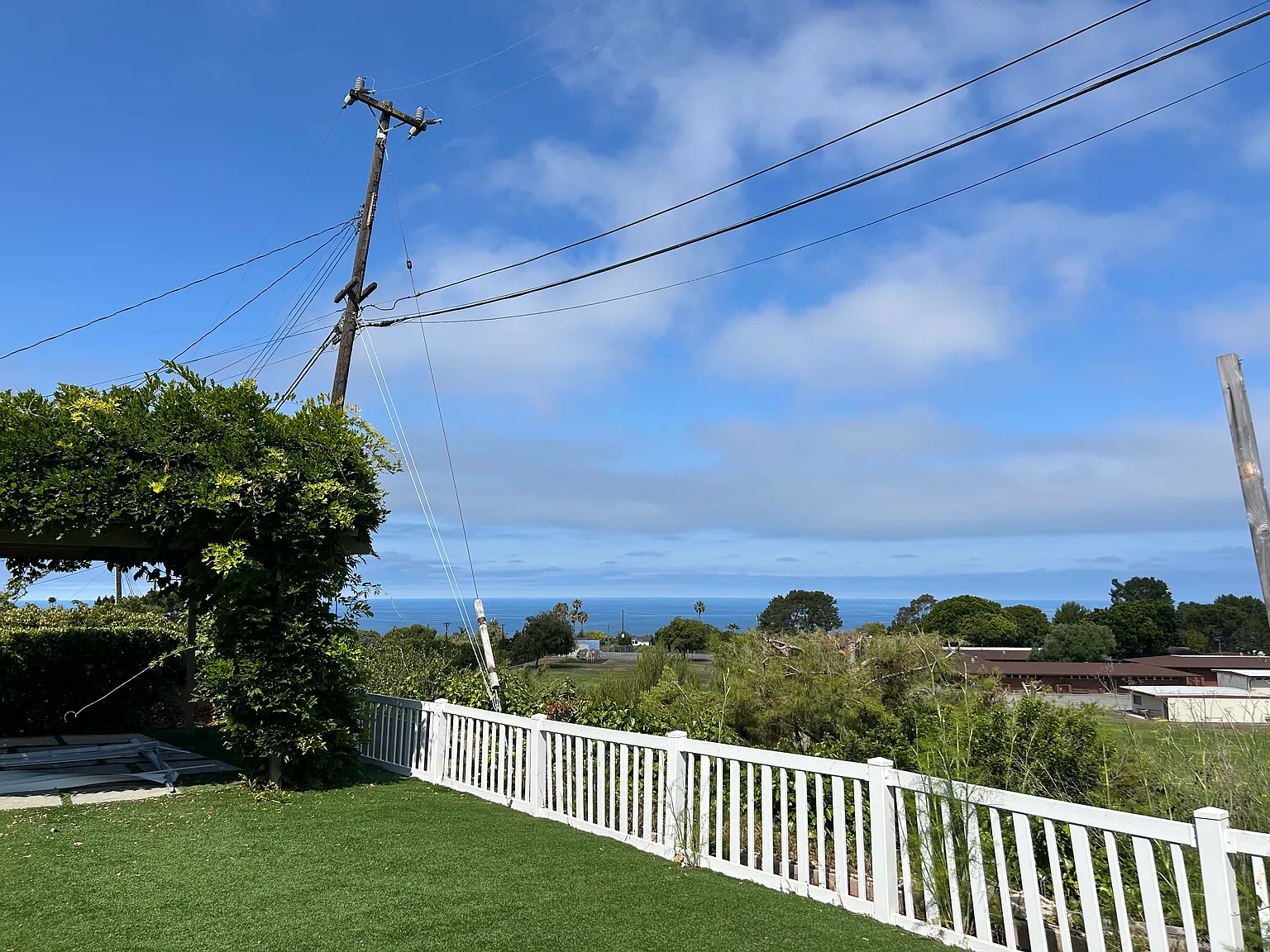 4 bed, 2056 sqft, $6,200 — Photo 3