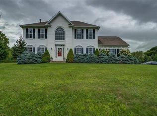 117 Raspberry Ln, Camillus, NY 13031