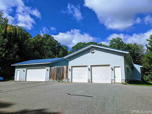 2nd image of 1006 County Road 480
