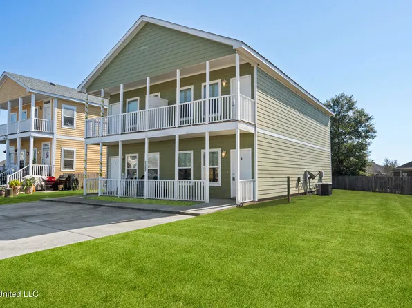 2300 Gladiolus St, Ocean Springs, MS 39564