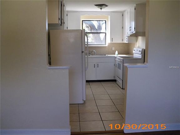 3rd image of 448 Avenue I SE
