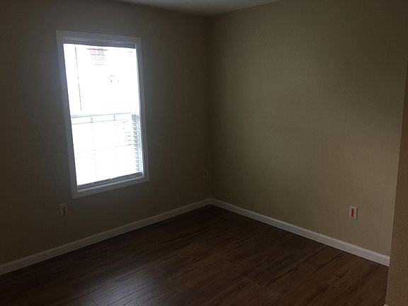 3rd image of 1510 McKinley St #B