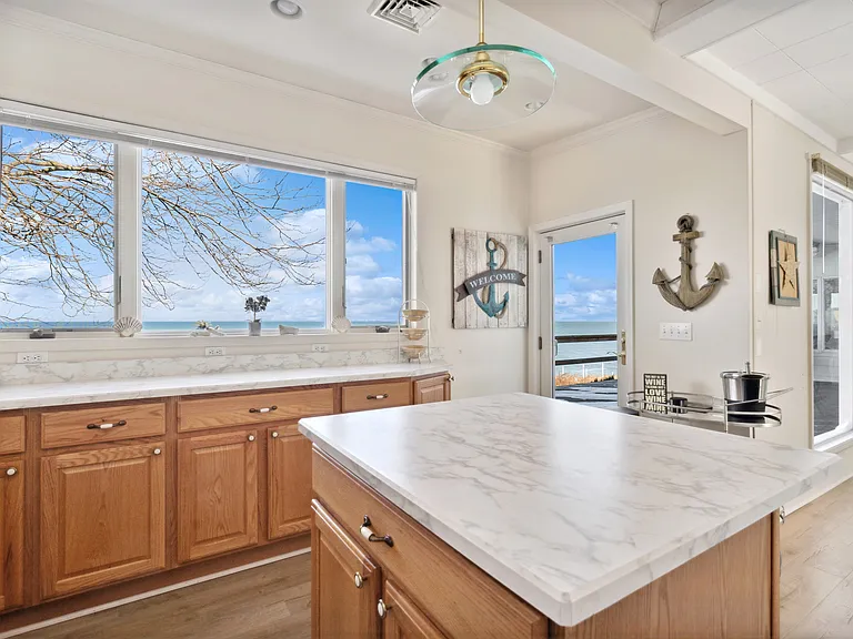 1414 Shore Dr — Photo 16