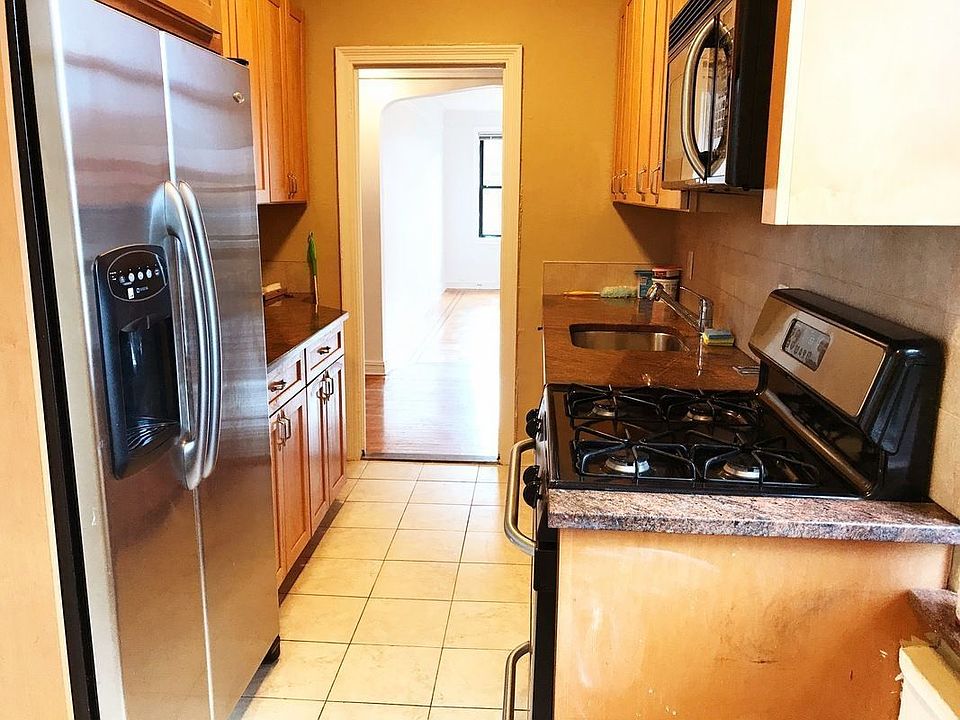 1st image of 4725 40th St APT 5F