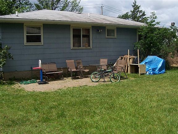 3rd image of 4089 Loring Ave