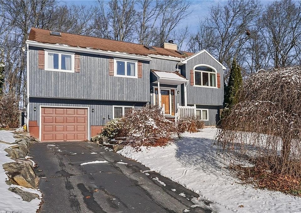 1st image of 25 Ivy Hollow Ct