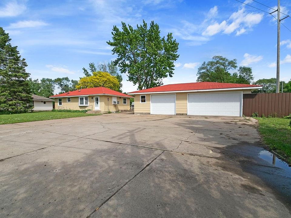 1st image of 11601 Crooked Lake Blvd NW