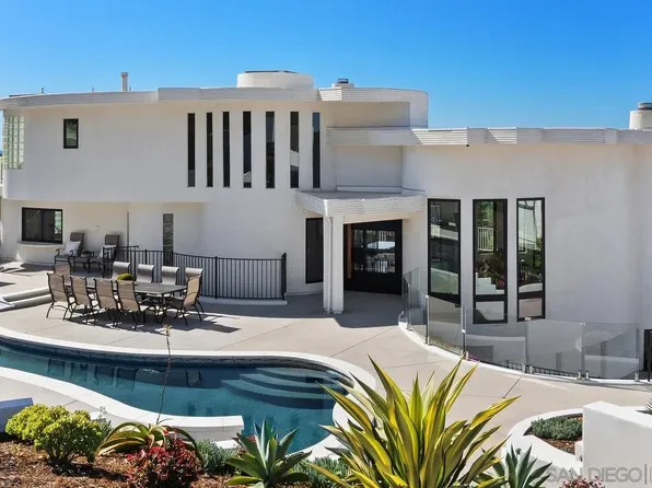7215 El Fuerte St, Carlsbad, CA 92009