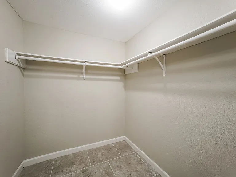 7659 Athlone Dr — Photo 15