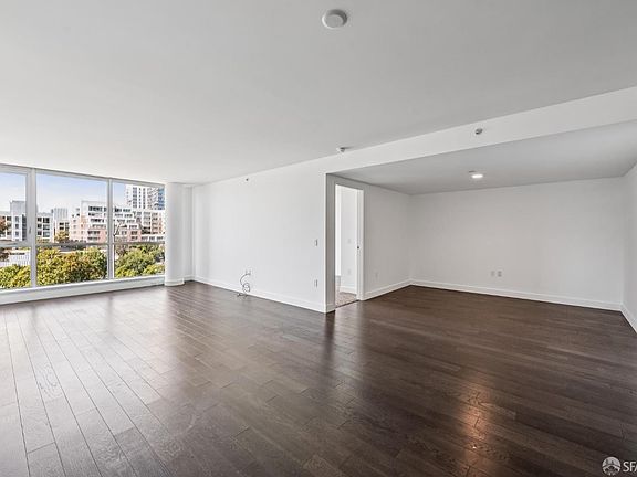 5th image of 718 Long Bridge St APT 319