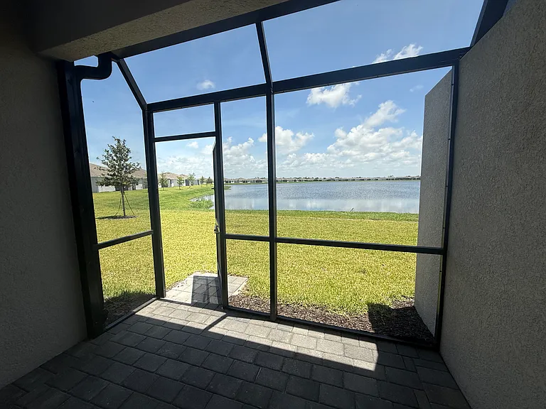 8853 Saint Kitts Cir — Photo 13