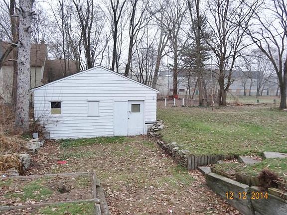 2nd image of 539 Dickinson St SE